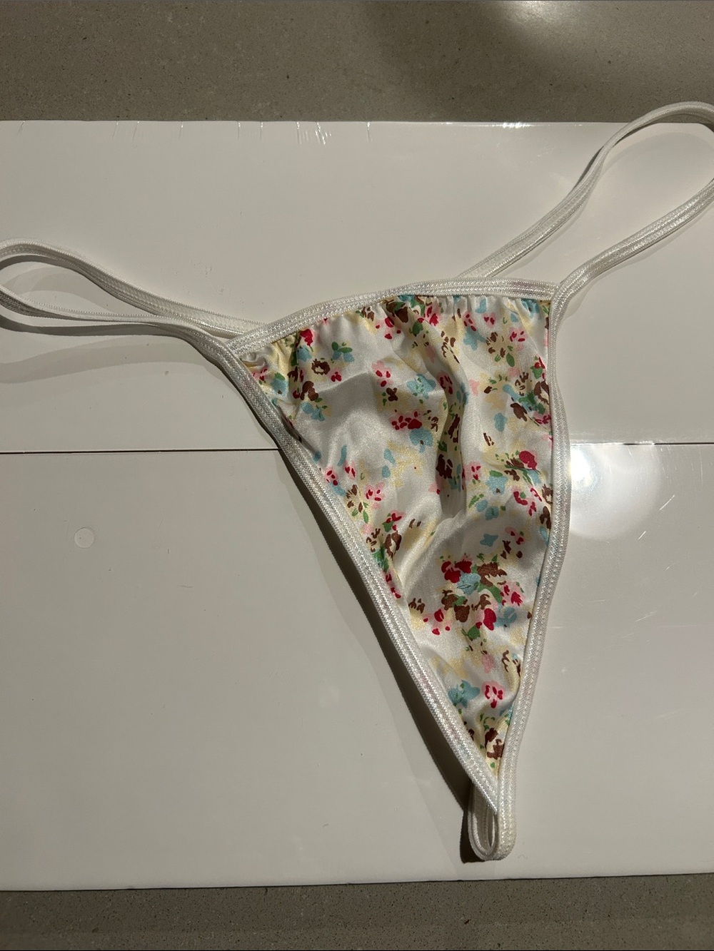 ROMWE White Floral Print Satin Panties Thong / String L